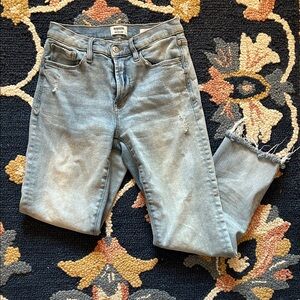 Kensie Jeans Light Wash Raw Hem Jeans